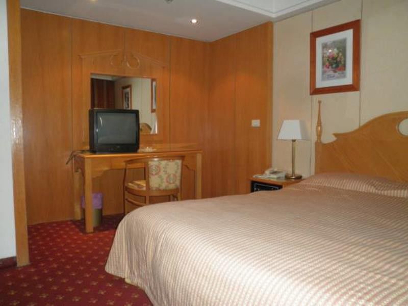 ซีซาร์ พาร์ค โฮเต็ล Hotel เบรุต ภายนอก รูปภาพ